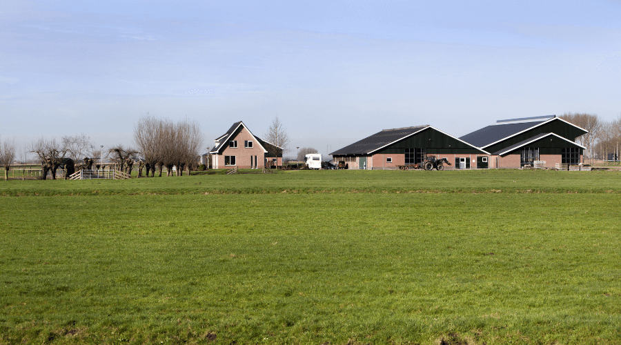 Kopen en verkopen in het buitengebied: hoe regel je de financiering?